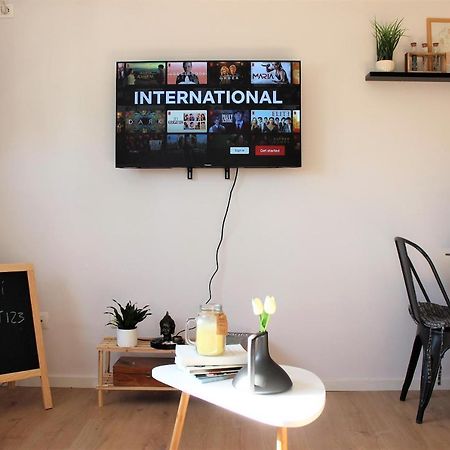 Entire Serviced Apartment With A Beautiful View Tiranë Ngoại thất bức ảnh