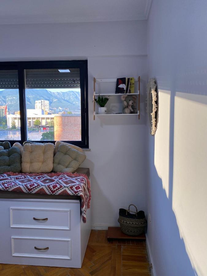 Entire Serviced Apartment With A Beautiful View Tiranë Ngoại thất bức ảnh