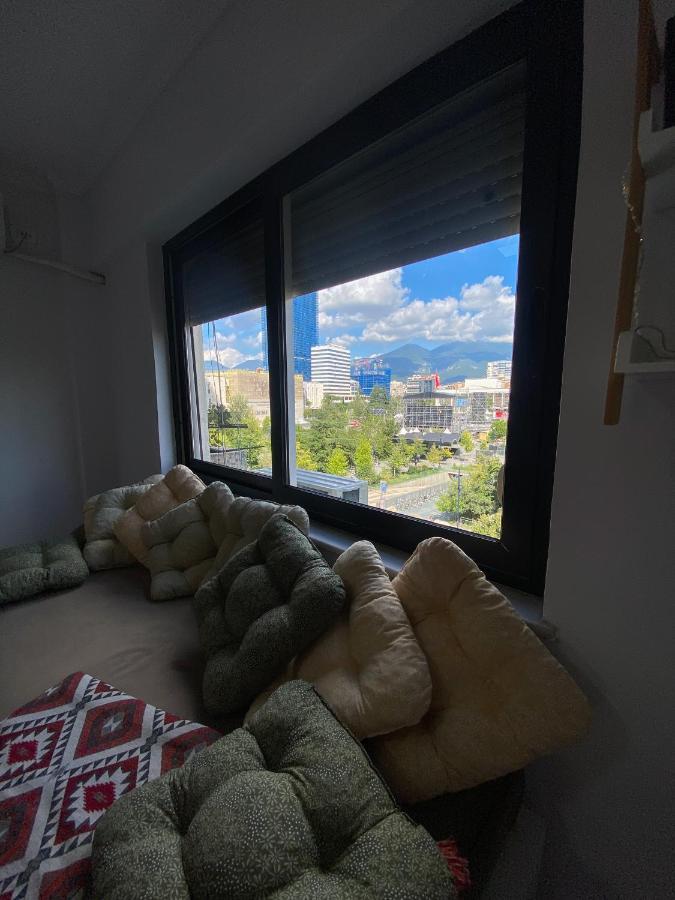 Entire Serviced Apartment With A Beautiful View Tiranë Ngoại thất bức ảnh